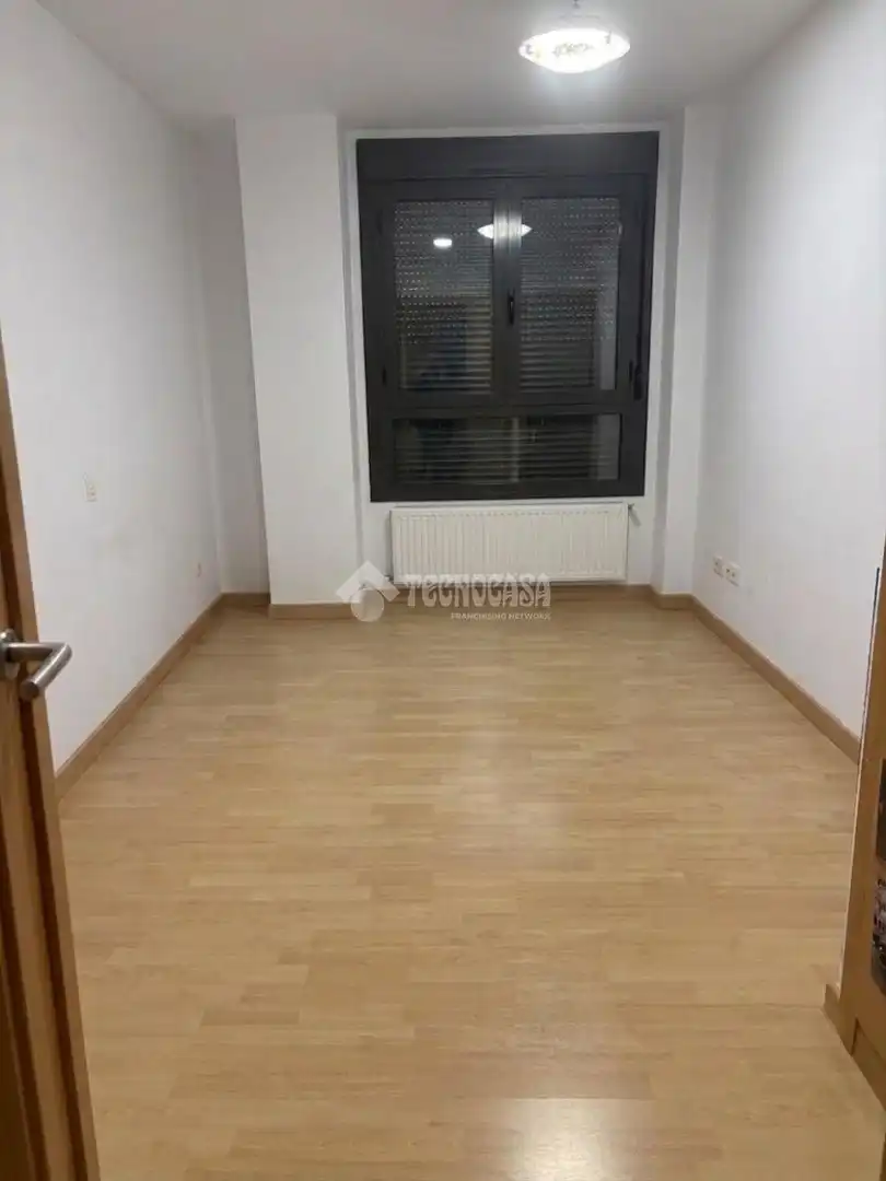 Dormitori de Pis en venda en Urbanizaciones