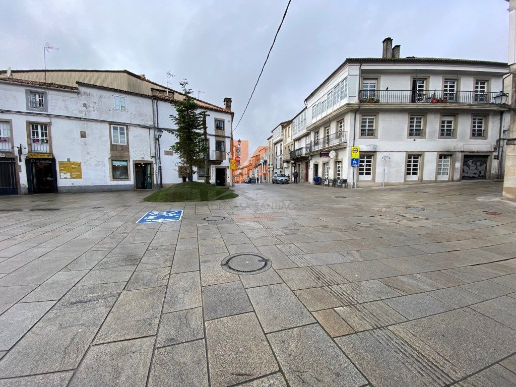 Vista exterior de Casa o xalet en venda en Santiago de Compostela 