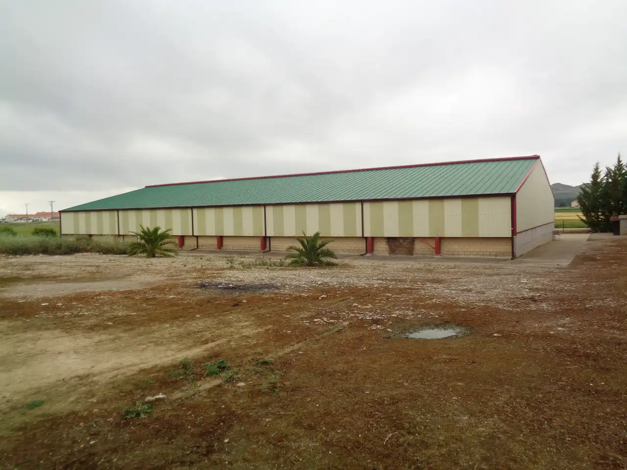 Vista exterior de Nave industrial en venta en Cuzcurrita de Río Tirón