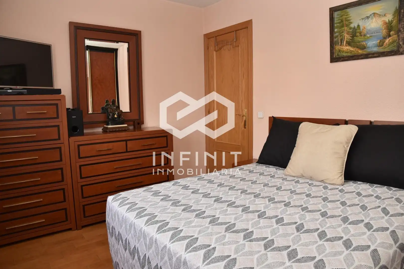 Bedroom of Flat for sale in Val