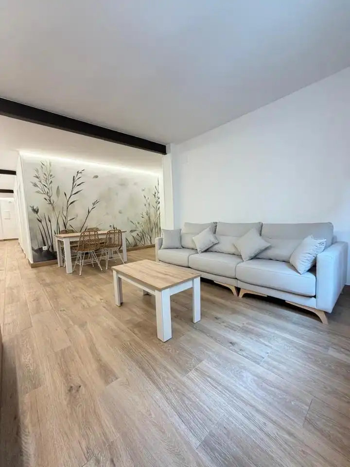 Sala d'estar de Pis per a compartir en Segovia amb Calefacció i Moblat