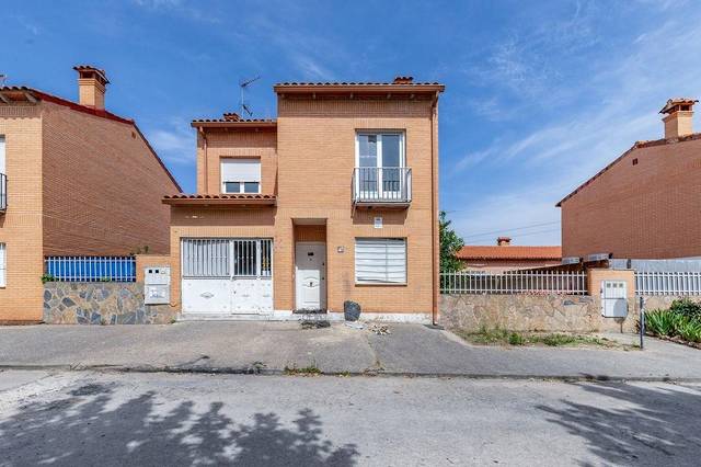 Casa-chalet en Venta en Otero