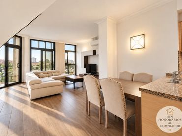 Dúplex amb balcó en venda a Nord-est