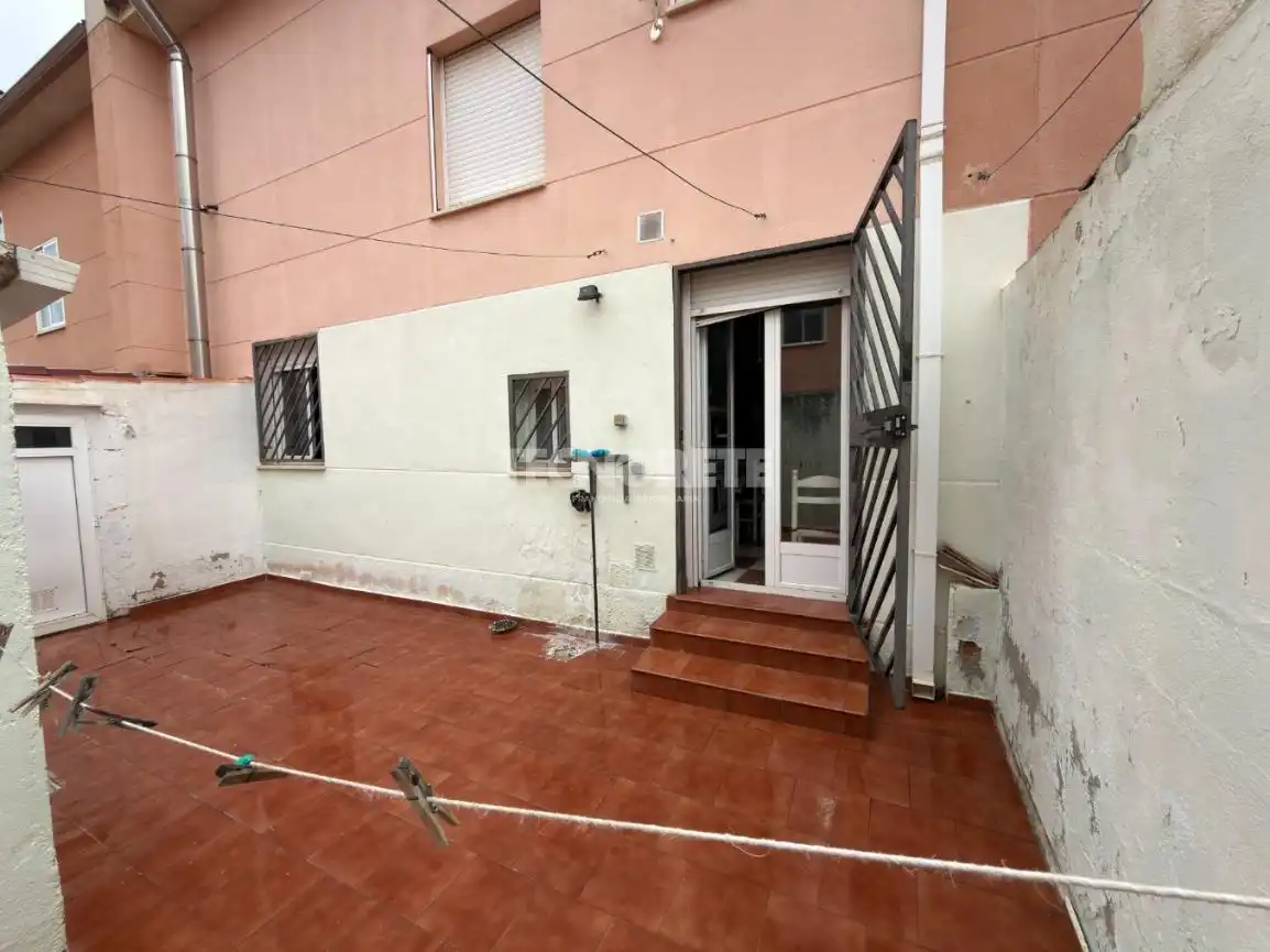Exterior view of Detached homes for sale in Dosbarrios, Toledo