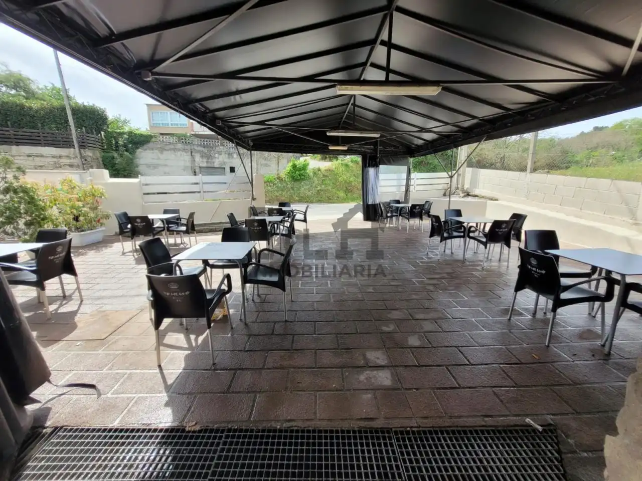 Terraza de Local de alquiler en Coles con Aire acondicionado, Terraza y Amueblado
