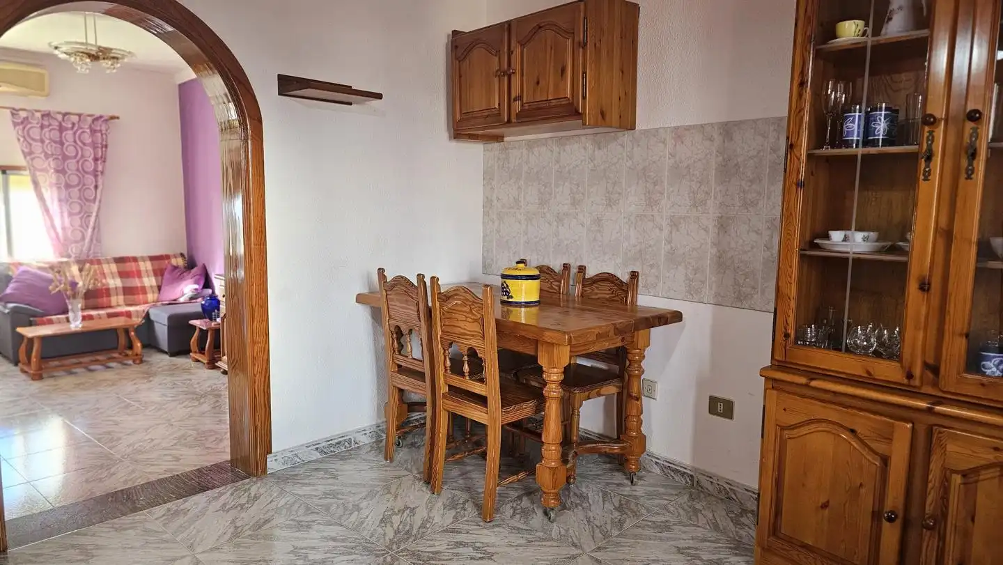 Cuina de Casa o xalet en venda en Santa Lucía de Tirajana amb Jardí privat, Terrassa i Piscina