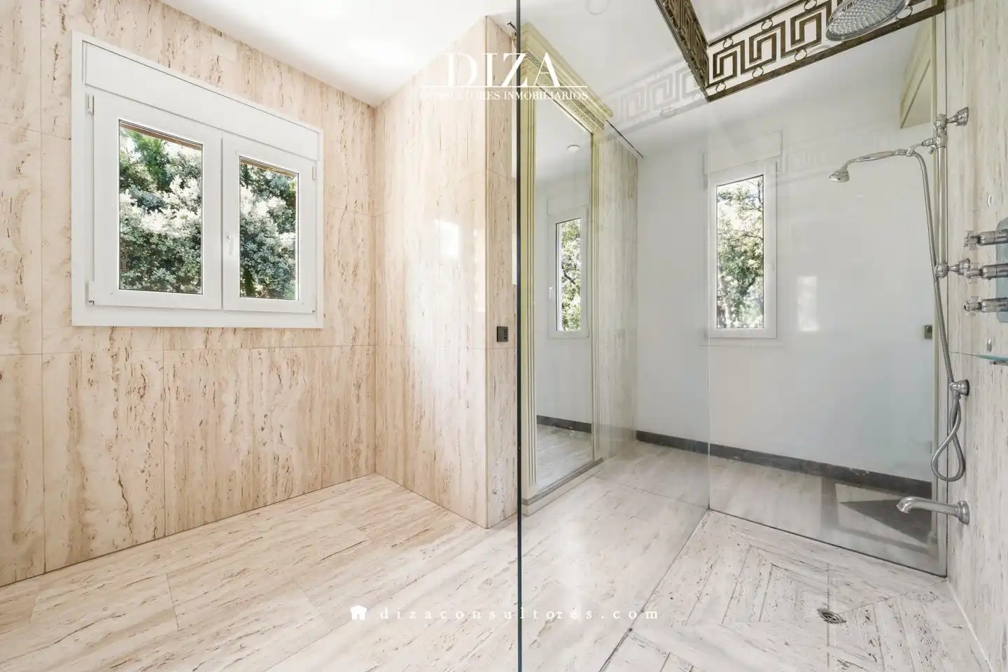 Bathroom of Houses for rent in Madrid  with Air Conditioner, Heating and Private garden
