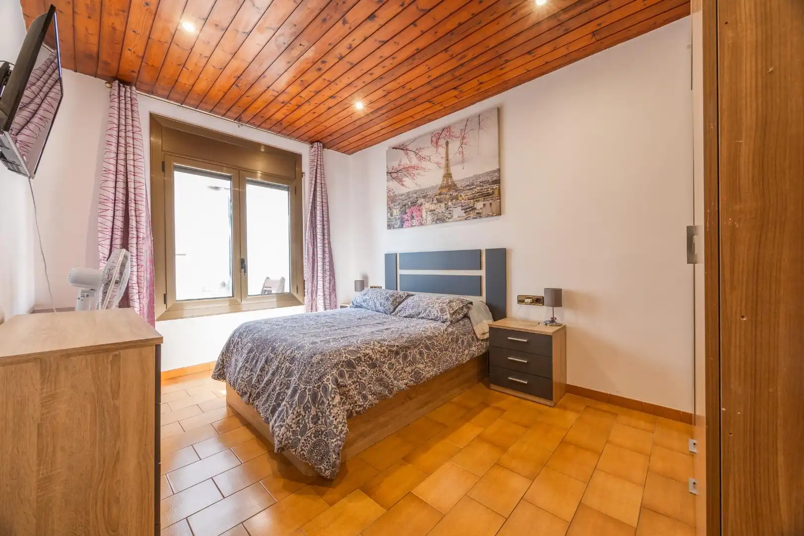 Detached homes for sale in Carrer del Collsacabra, Roda de Ter
