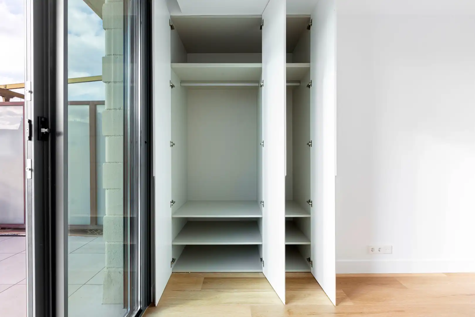 Bedroom of Attic for rent in Madrid  with Air Conditioner, Heating and Storage room
