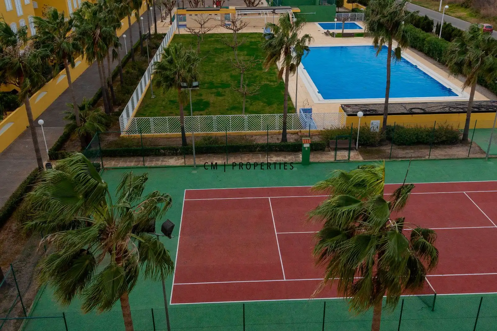 Attic for rent in Salines, de Les, Corinto - Almarda
