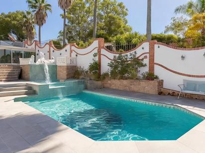 Piscina de Casa o xalet en venda en Estepona amb Aire condicionat, Jardí privat i Piscina