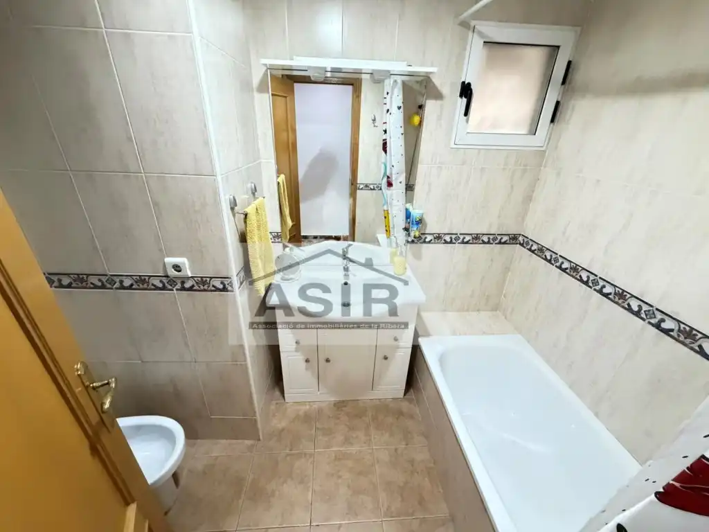 Bathroom of Flat for sale in Alzira  with Air Conditioner