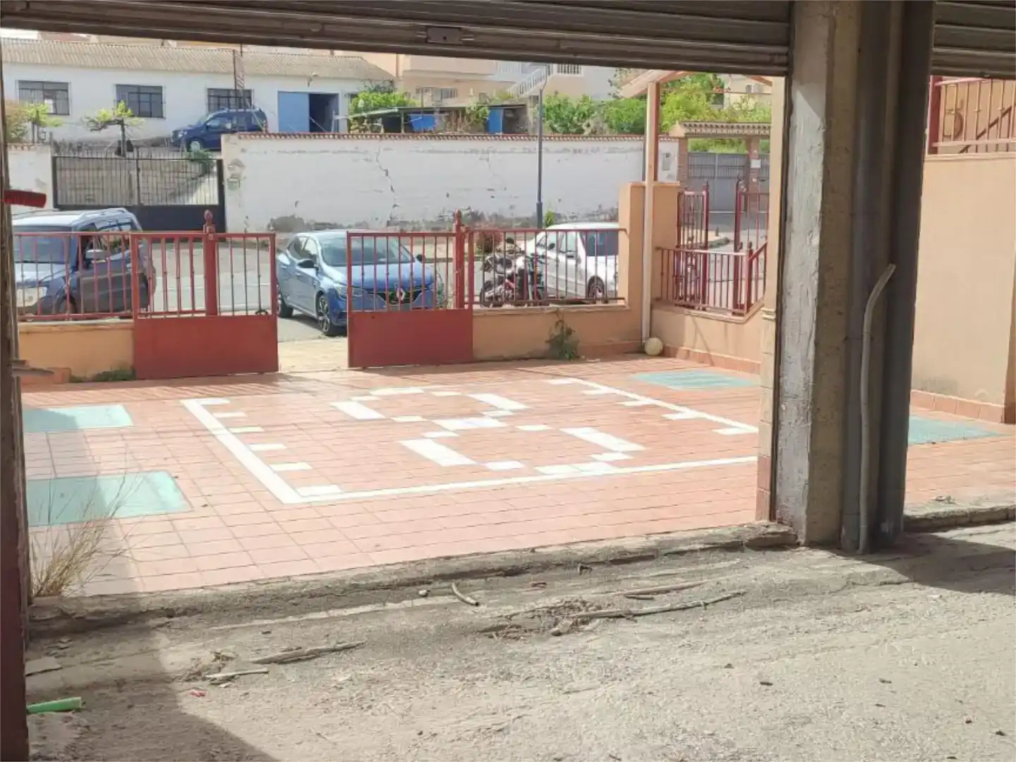 Aparcament de Local de lloguer en Las Gabias