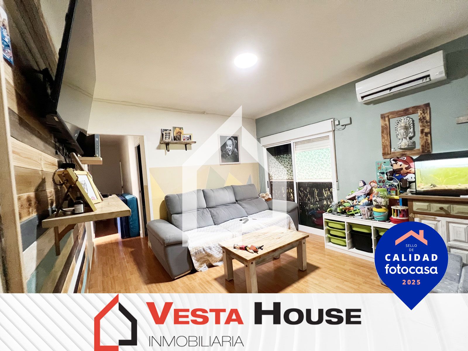 Vista exterior de Piso en venta en San Vicente del Raspeig / Sant Vicent del Raspeig con Aire acondicionado y Balcón