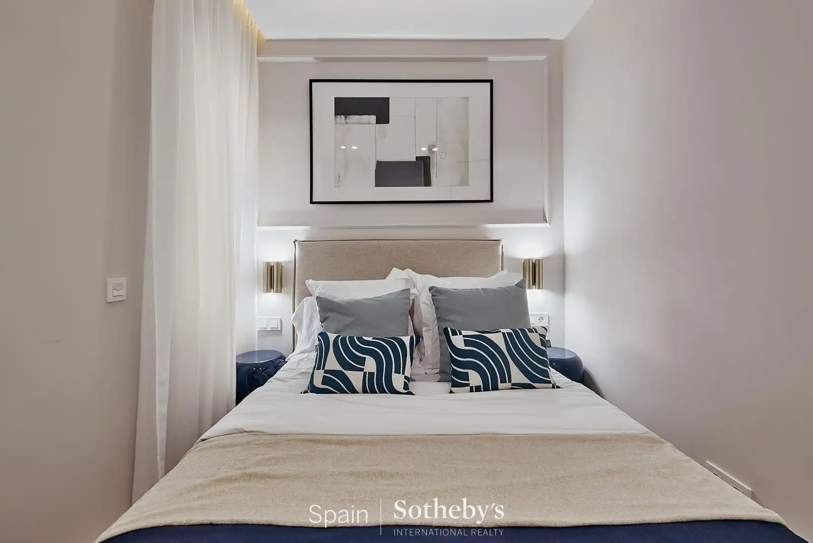 Dormitori de Apartament en venda en Madrid amb Aire condicionat i Calefacció
