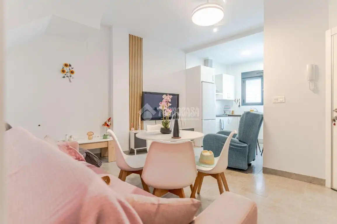 Sala d'estar de Pis en venda en Motril amb Aire condicionat, Terrassa i Traster