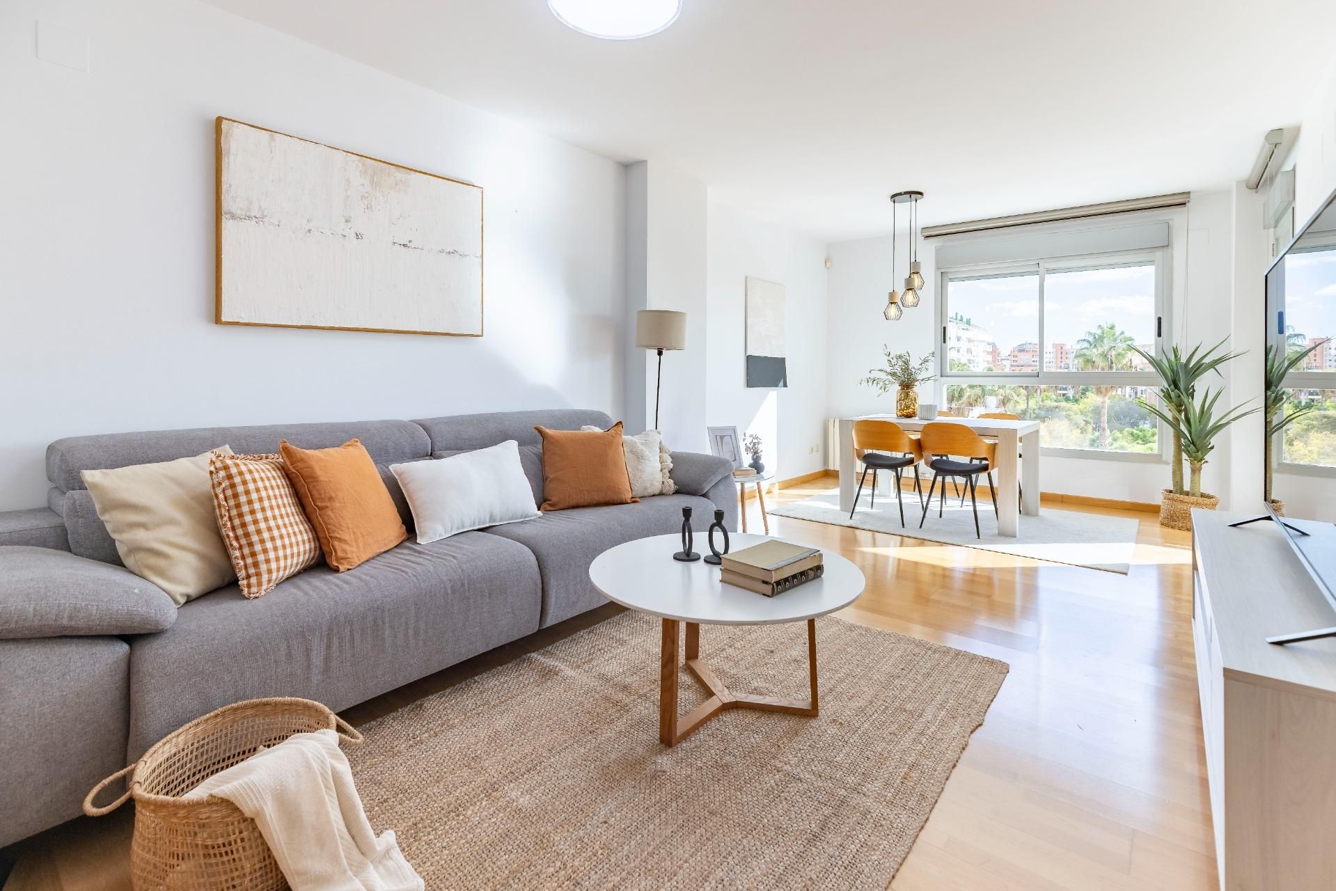 Living room of Flat for sale in  Valencia Capital  with Air Conditioner, Heating and Private garden