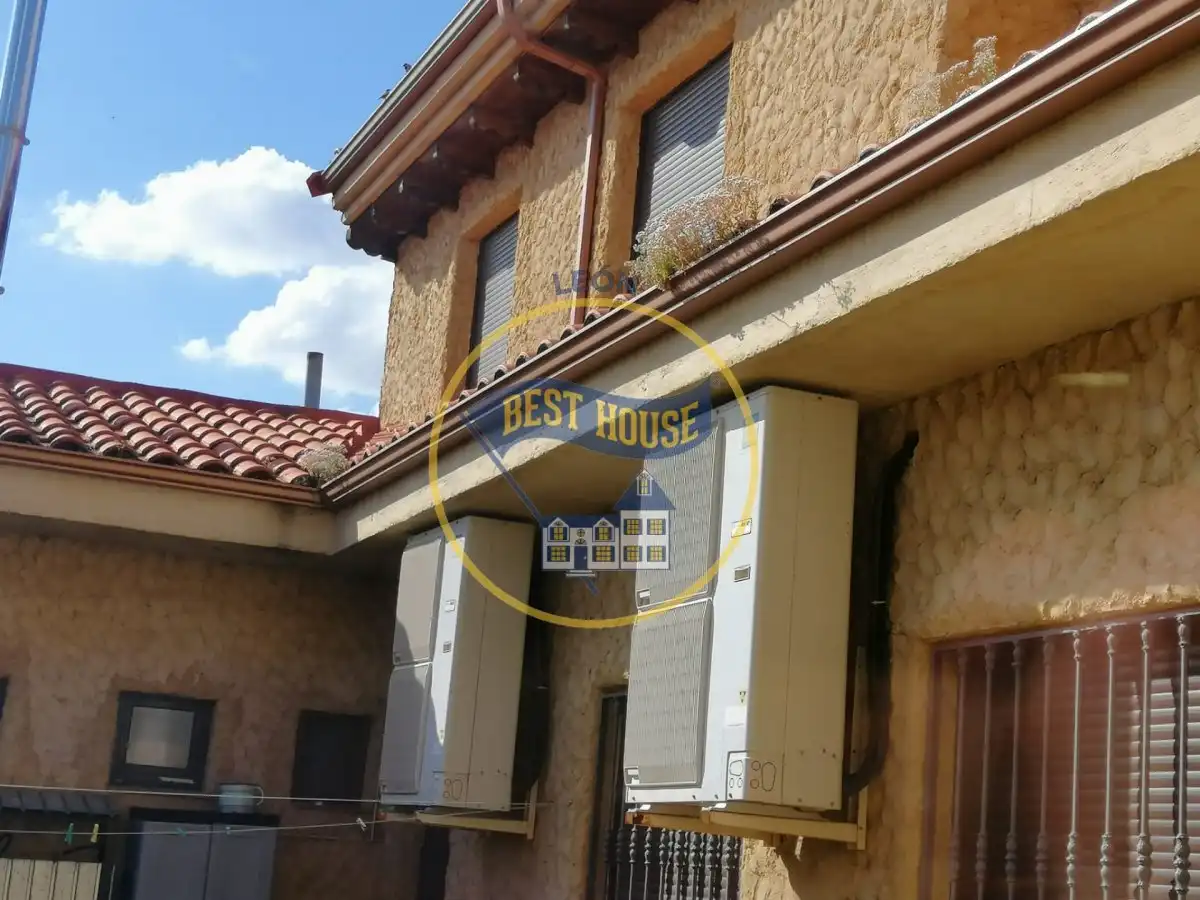 Buildings for sale in El Burgo Ranero
