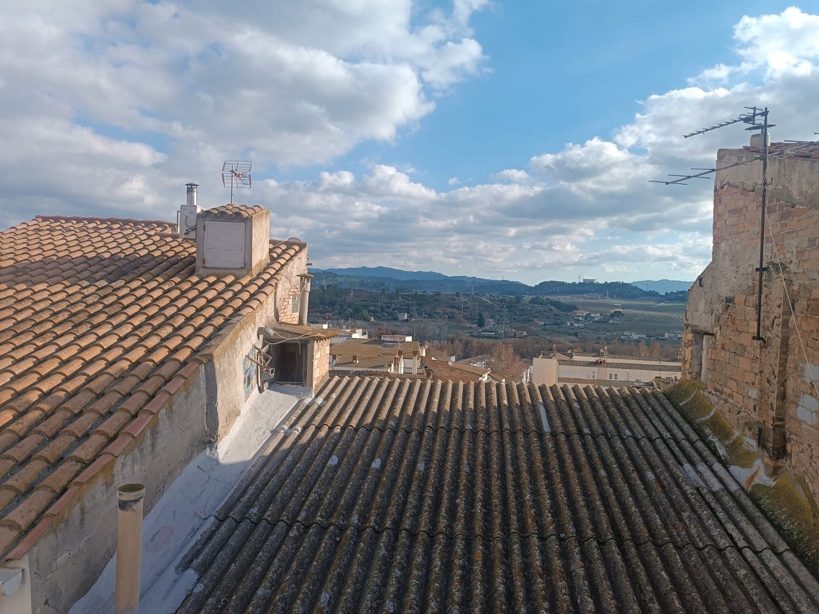 Exterior view of House or chalet for sale in Flix  with Terrace