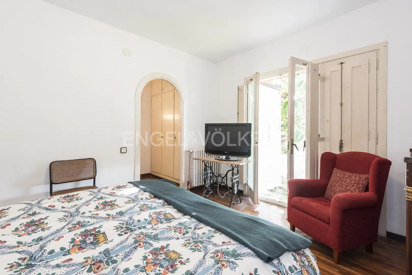 Dormitori de Casa o xalet en venda en Tarragona amb Calefacció, Jardí privat i Parquet