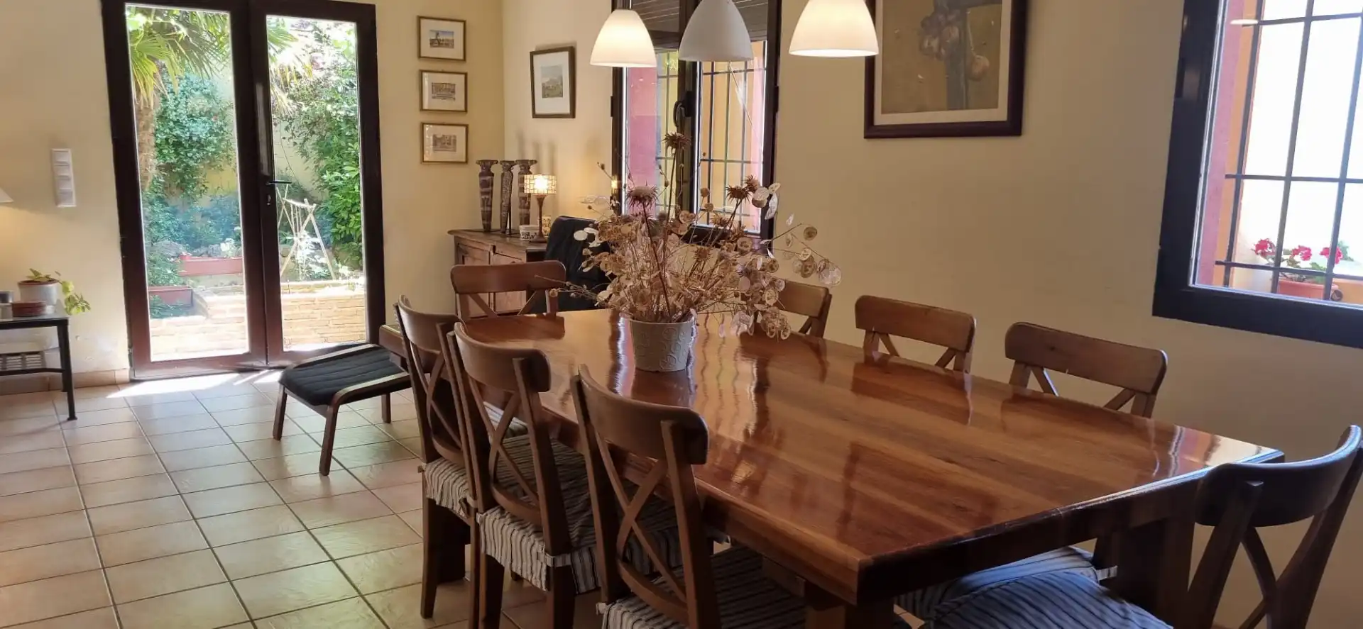 House with garden for sale in Plaza Altozano 3