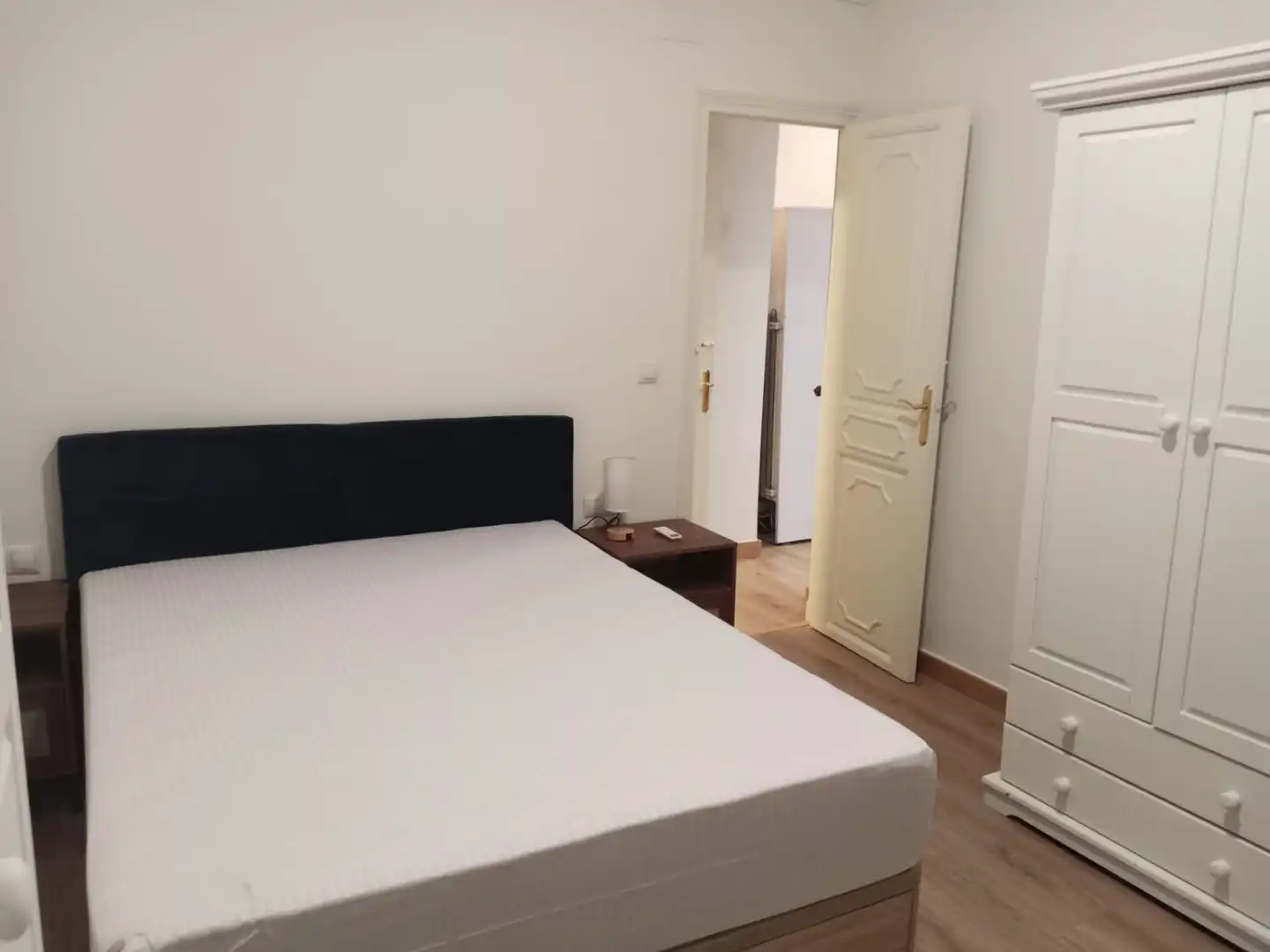 Habitación de Apartamento de alquiler en Málaga con Aire acondicionado y Amueblado