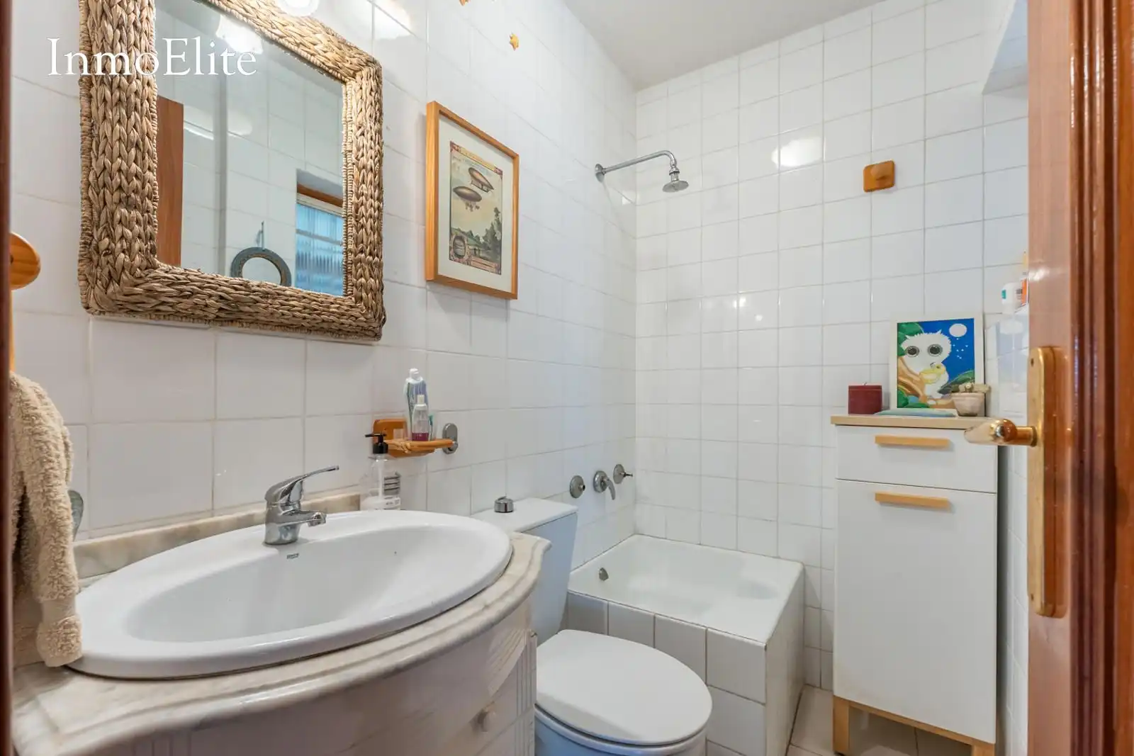 Bany de Casa o xalet en venda en Las Rozas de Madrid amb Aire condicionat, Calefacció i Jardí privat