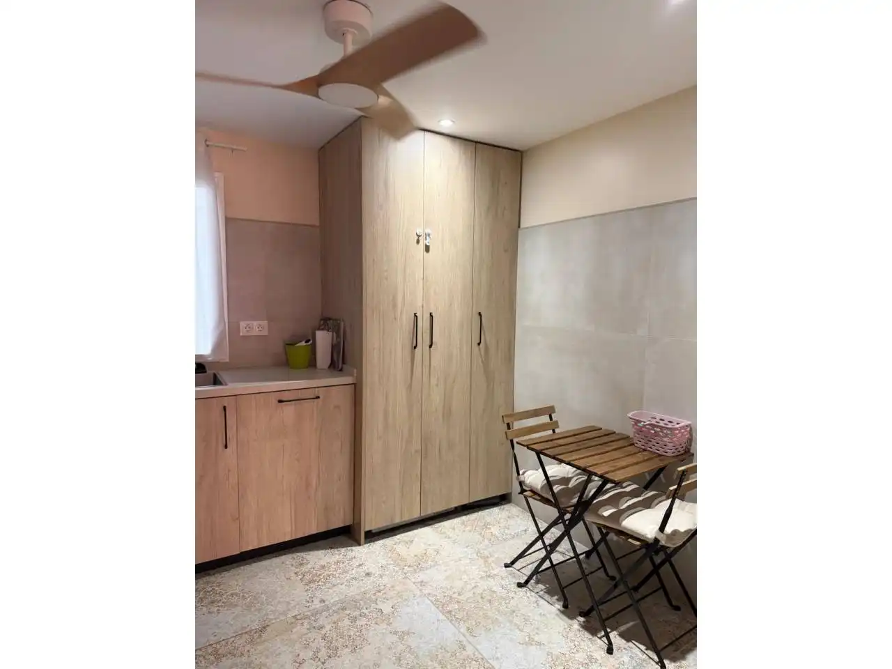 Kitchen of Flat for sale in Camas  with Air Conditioner, Heating and Parquet flooring