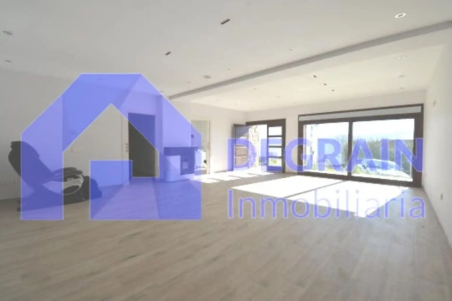 Sala d'estar de Casa o xalet en venda en Oviedo  amb Terrassa