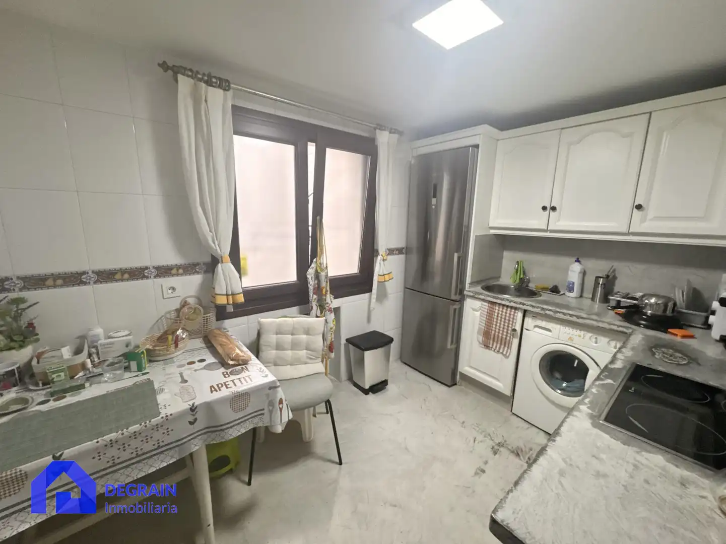 Kitchen of Flat for sale in Oviedo   with Heating and Terrace