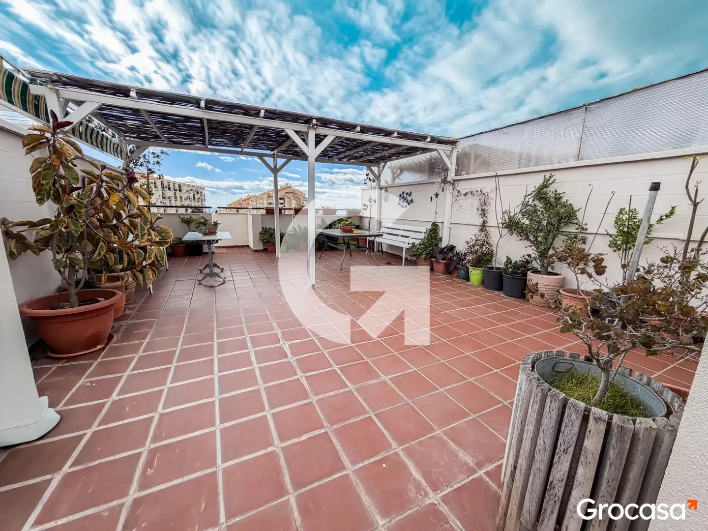 Terrasse von Dachboden zum Verkauf in Rincón de la Victoria mit Privatgarten, Terrasse und Ofen