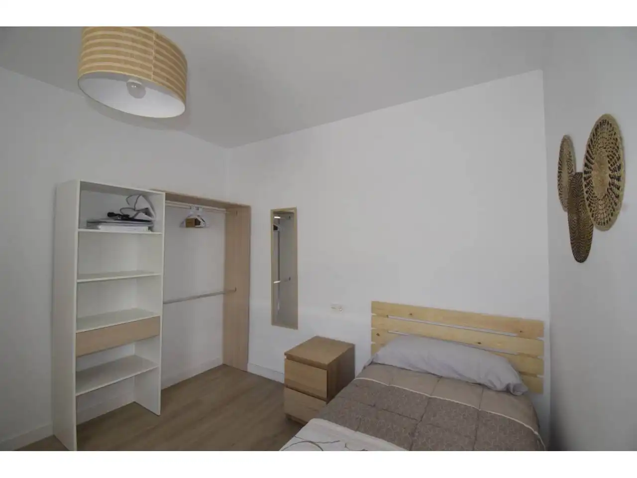Bedroom of Flat for rent in León Capital   with Heating