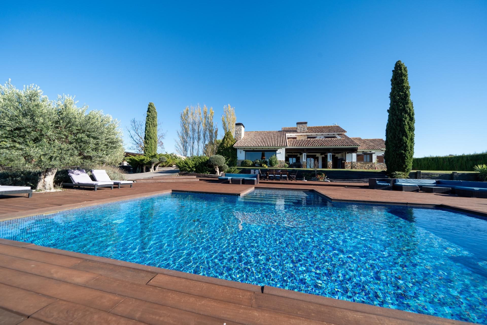 Swimming pool of House or chalet for sale in Requena  with Heating and Terrace