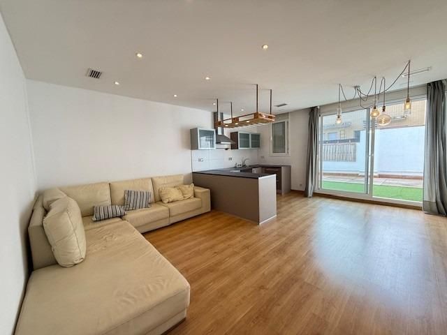 Sala d'estar de Casa o xalet en venda en Sabadell amb Aire condicionat, Calefacció i Terrassa