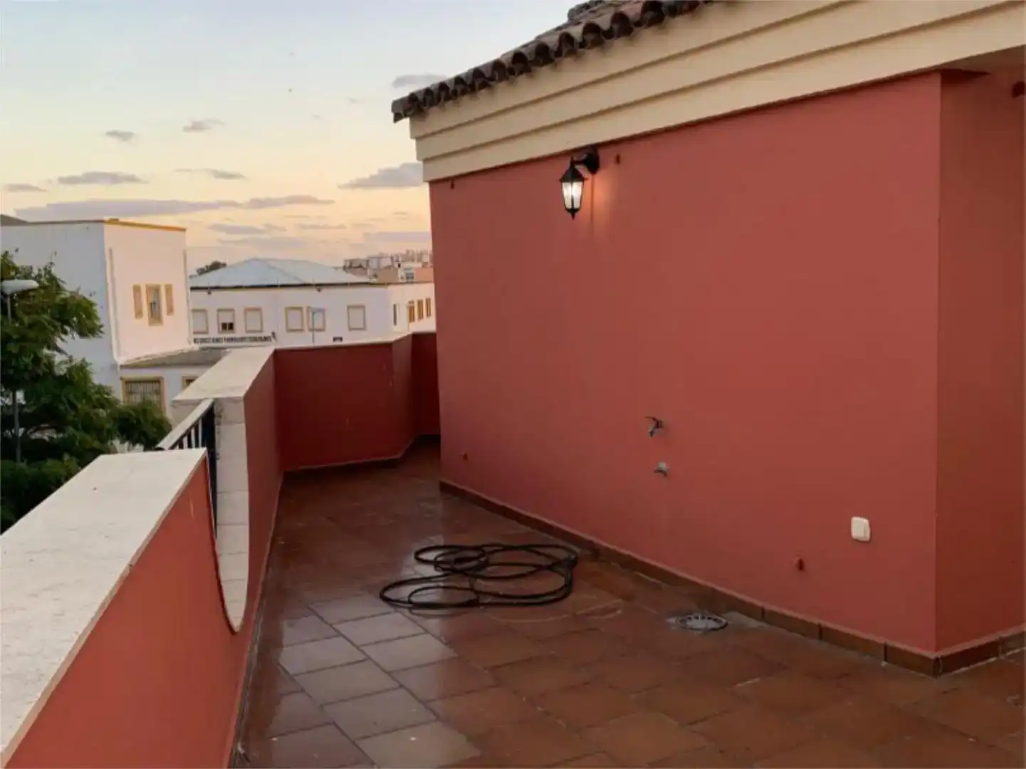 Terrasse von Dachboden zur Miete in Algeciras mit Klimaanlage