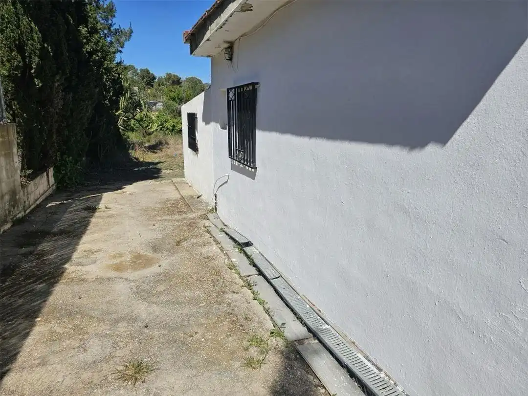 Vista exterior de Casa o xalet en venda en Montroi / Montroy amb Aire condicionat, Calefacció i Jardí privat