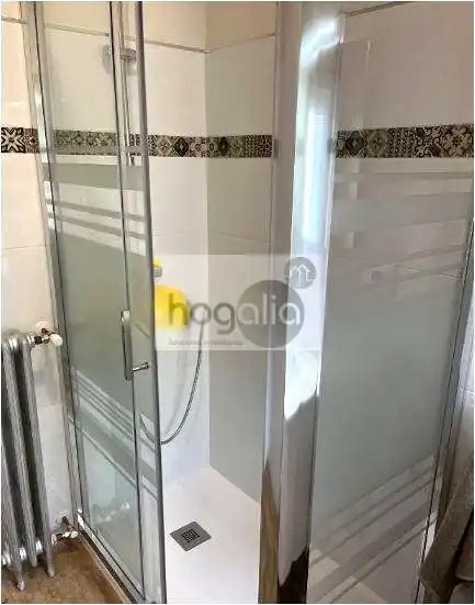 Bathroom of Flat for rent in Sevilla  with Air Conditioner, Heating and Terrace