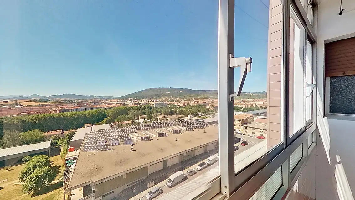 Terrassa de Pis en venda en  Pamplona / Iruña amb Terrassa i Balcó