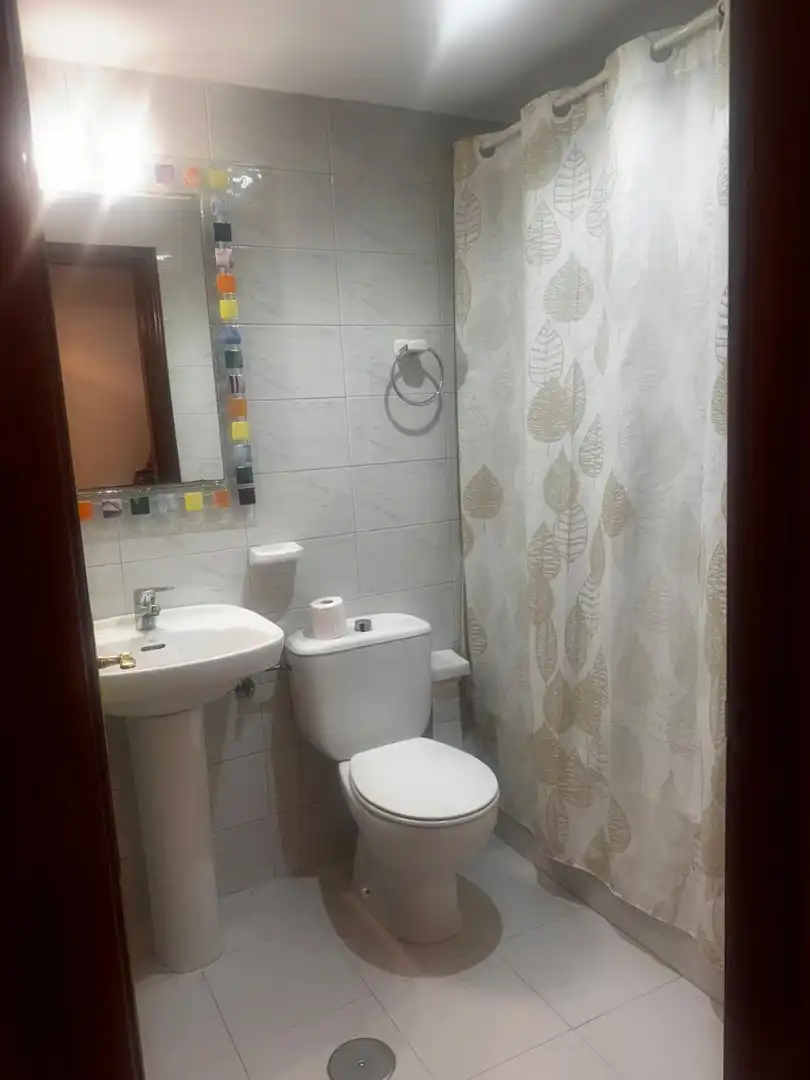 Baño de Piso en venta en Oviedo  con Calefacción, Parquet y Trastero