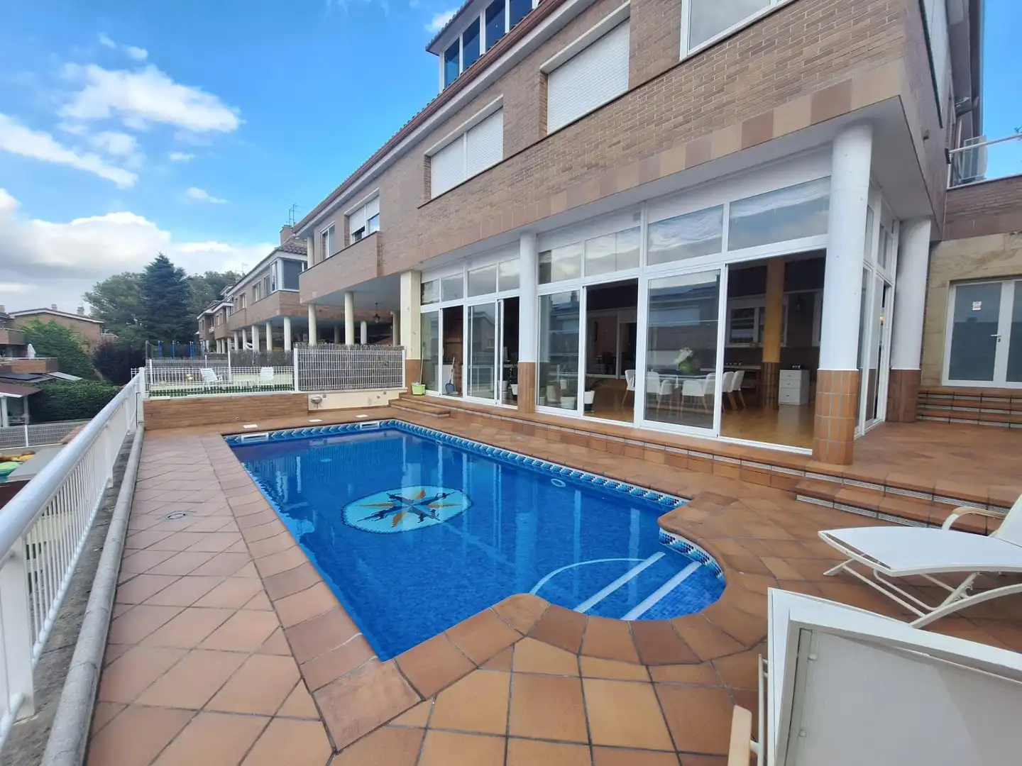 Piscina de Casa o xalet en venda en Sant Quirze del Vallès amb Aire condicionat, Calefacció i Jardí privat