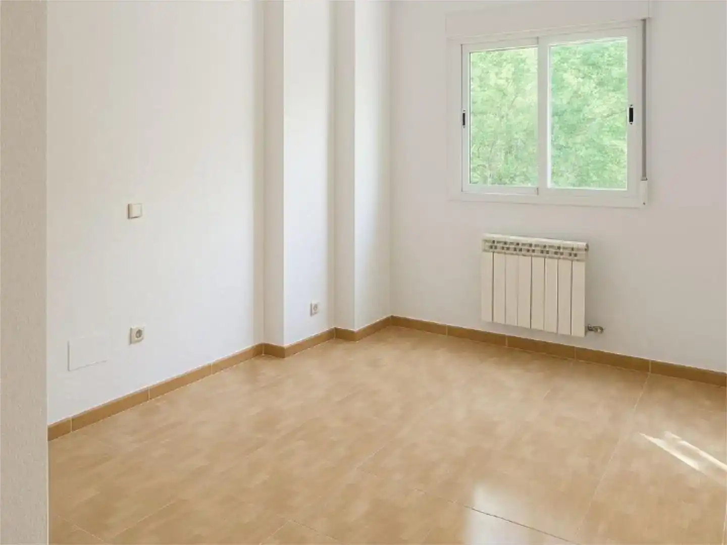 Habitación de Piso en venta en Villacastín con Jardín privado