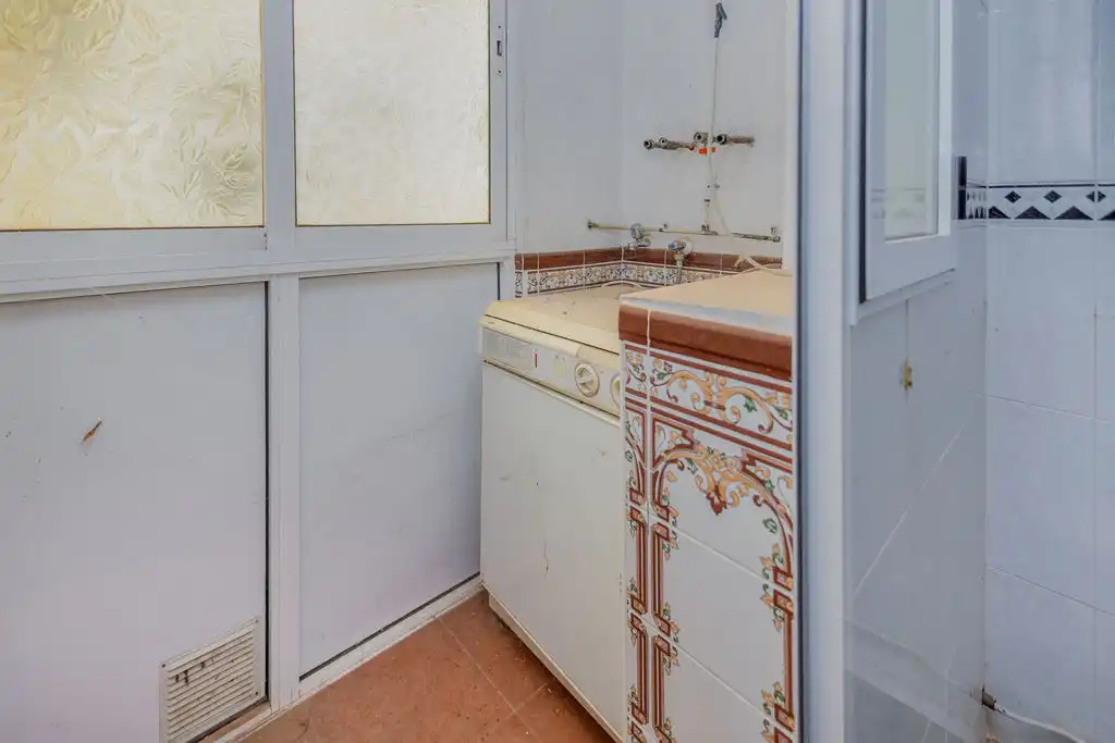 Flat with lift for sale in Av Reyes Católicos, imagen 12