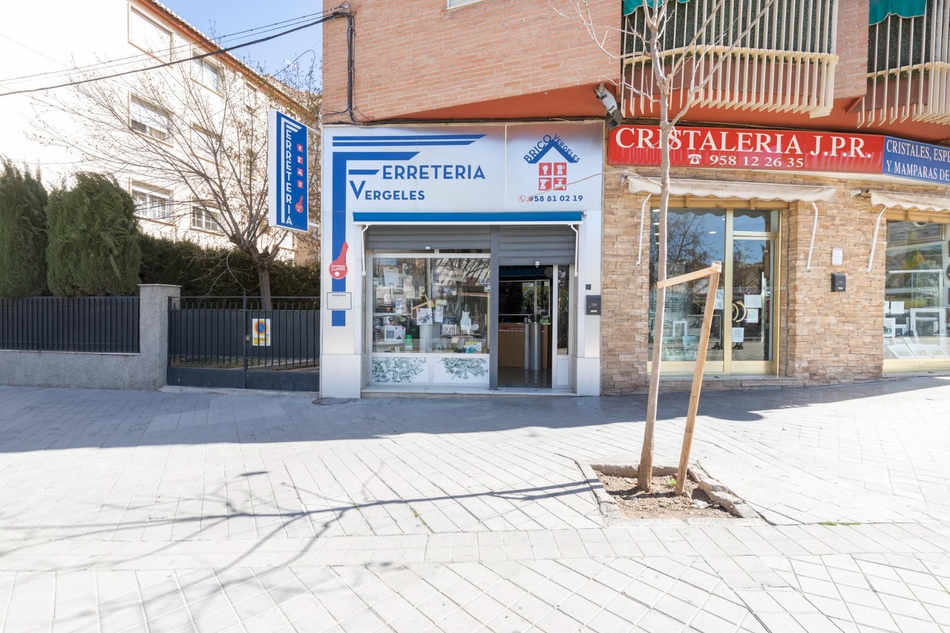 Local en venta en  Granada Capital con Aire acondicionado