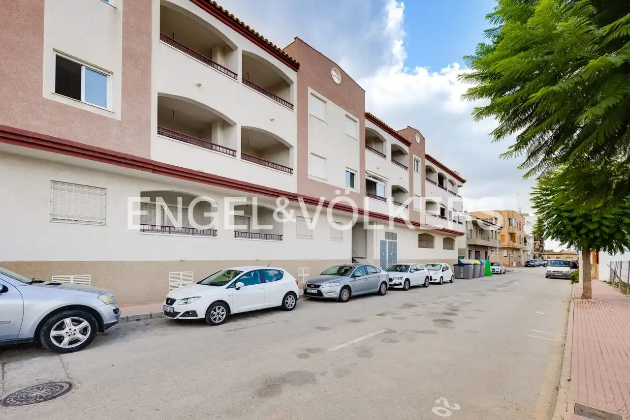 Vista exterior de Apartamento en venta en San Fulgencio con Aire acondicionado, Calefacción y Trastero