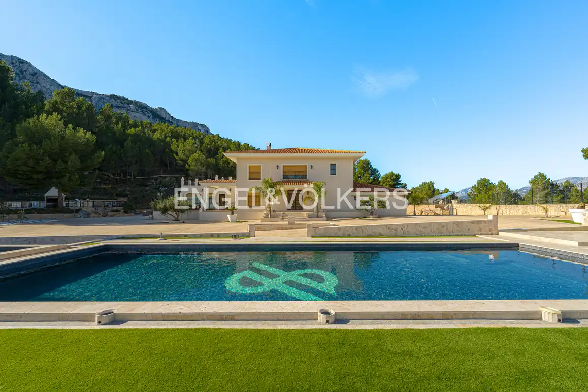 Swimming pool of Houses for sale in El Castell de Guadalest  with Private garden, Swimming Pool and Jacuzzi