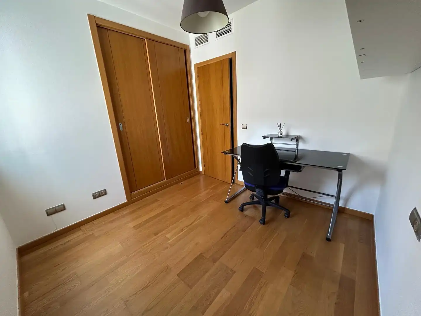 Schlafzimmer von Wohnung zum Verkauf in Málaga mit Klimaanlage, Heizung und Terrasse