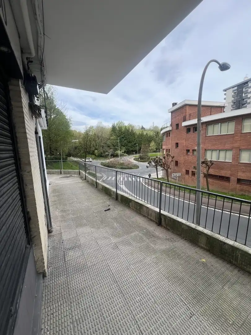 Vista exterior de Local de alquiler en Donostia - San Sebastián 