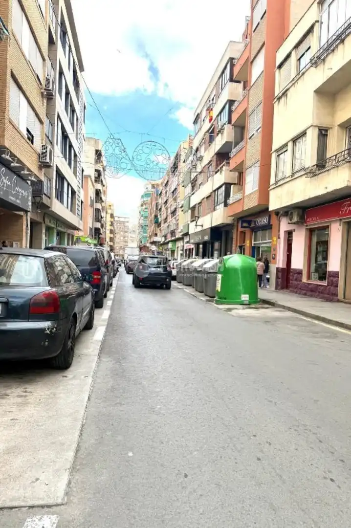 Vista exterior de Pis en venda en Alicante / Alacant amb Terrassa
