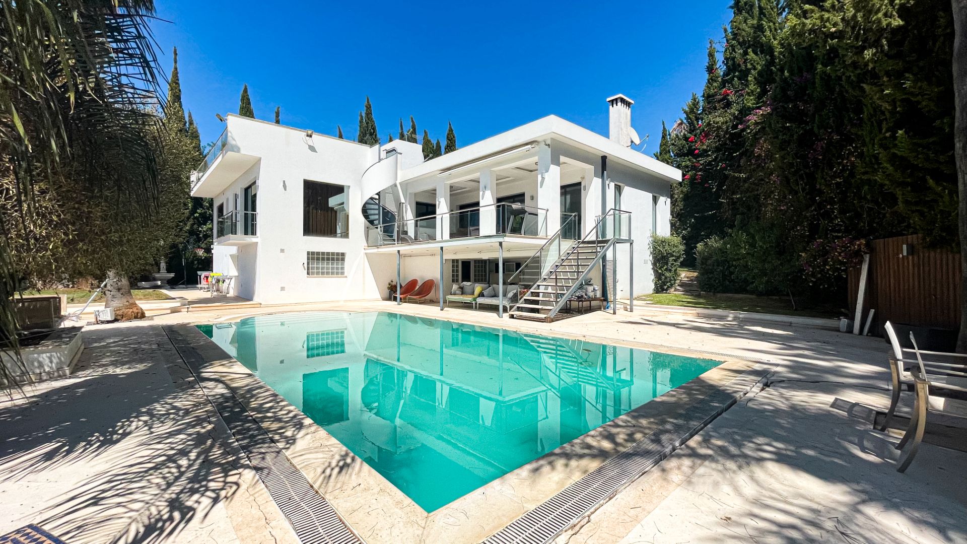 Exterior view of House or chalet for sale in Marbella  with Air Conditioner, Private garden and Terrace