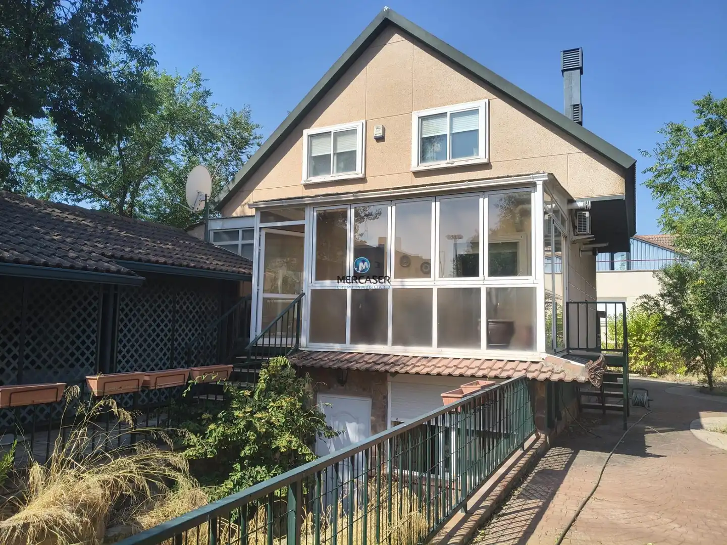 Außenansicht von Haus oder Chalet zum Verkauf in Rivas-Vaciamadrid mit Privatgarten